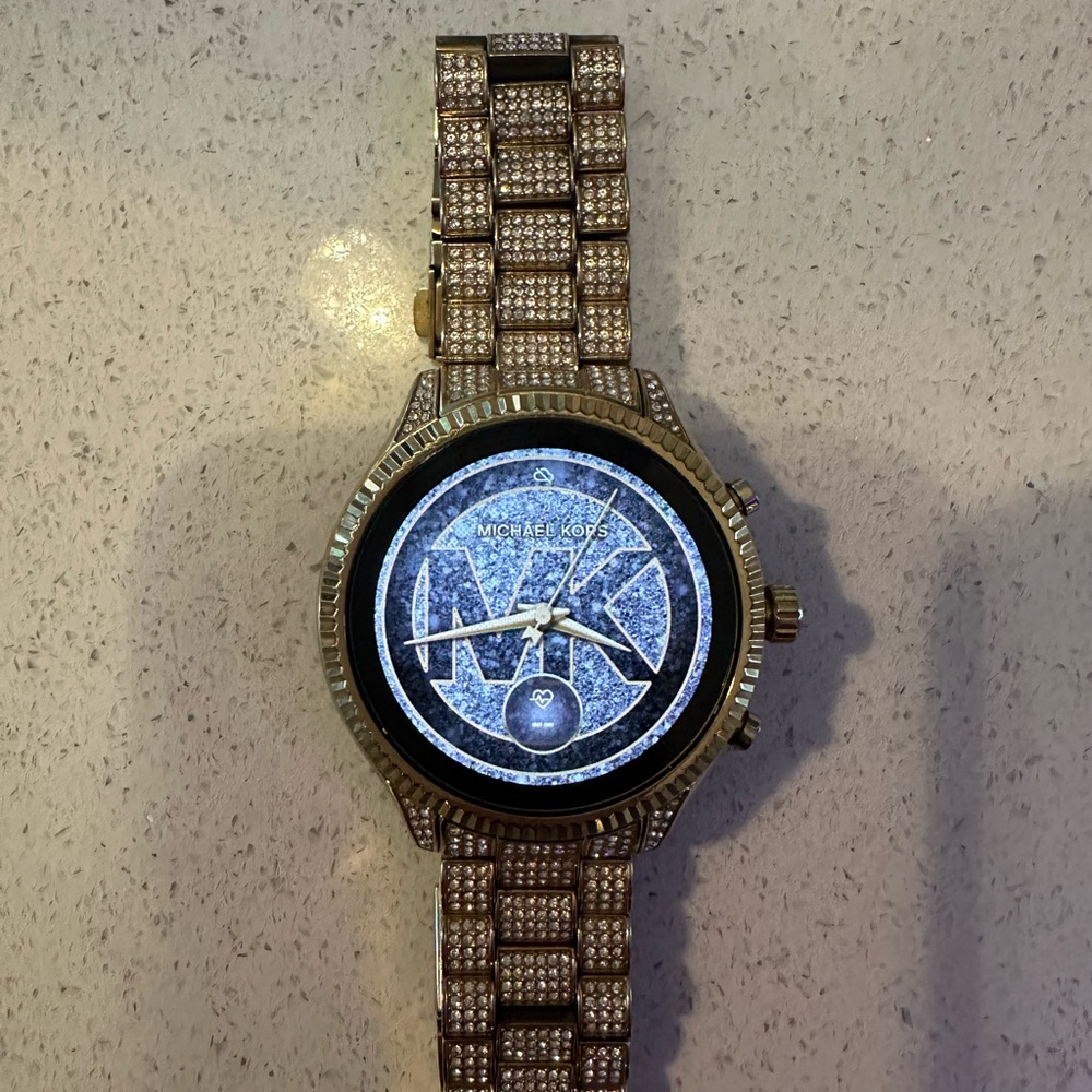 Michael Kors Gold Smartwatch with Modern Elegance